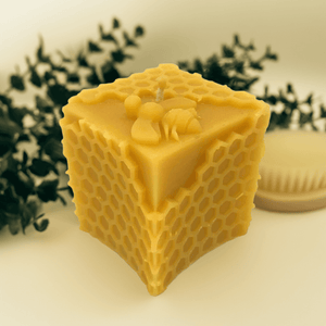 Bee Happy Cube Candle with Bee - Pure Beeswax Candle - Manuka Honey Direct