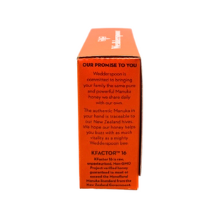 Side view of Wedderspoon Manuka honey snap packs box with product promise and KFactor 16 details
